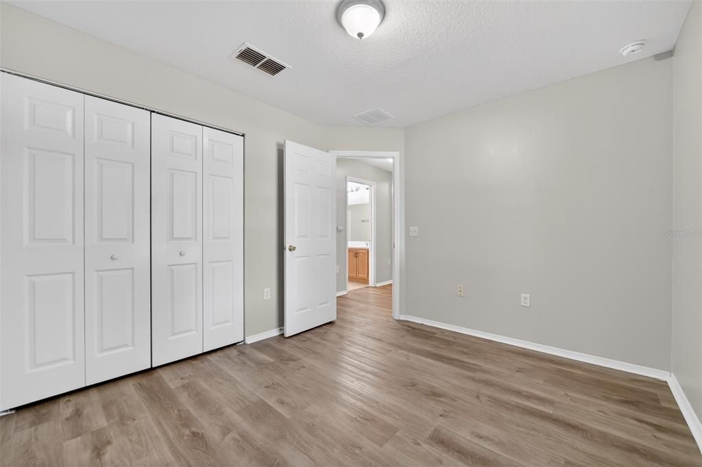 En Venta: $469,900 (3 camas, 2 baños, 2723 Pies cuadrados)