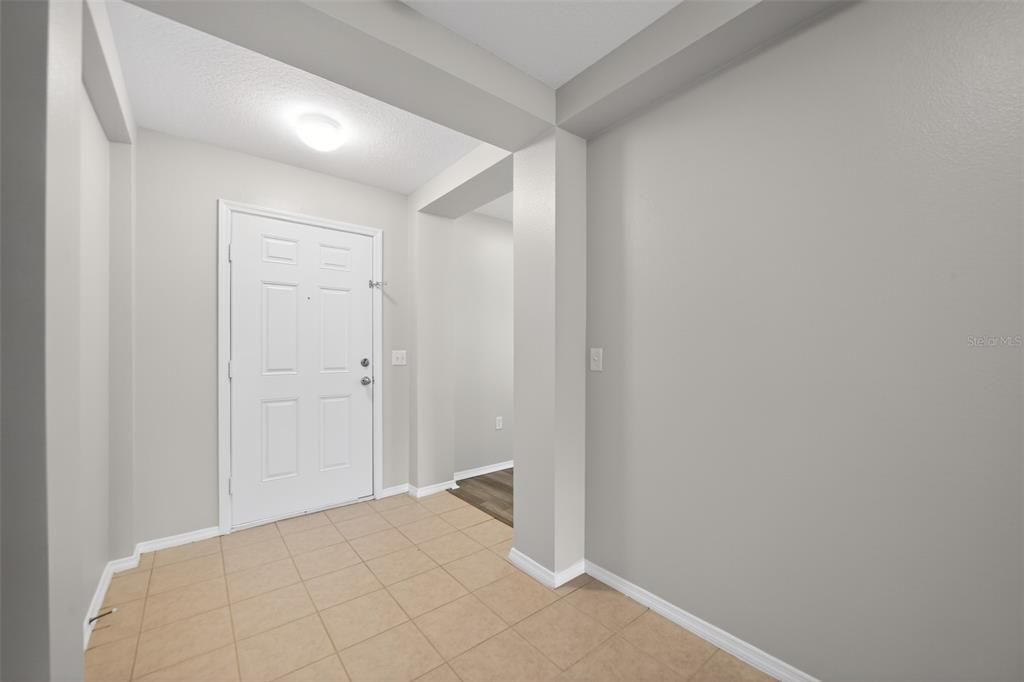 En Venta: $469,900 (3 camas, 2 baños, 2723 Pies cuadrados)