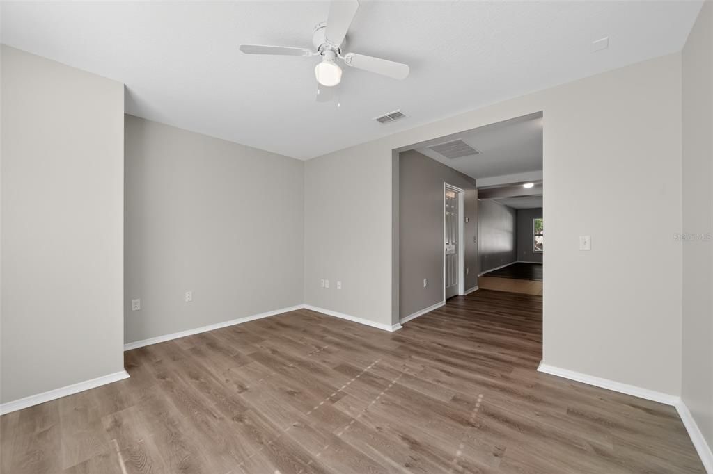 En Venta: $469,900 (3 camas, 2 baños, 2723 Pies cuadrados)