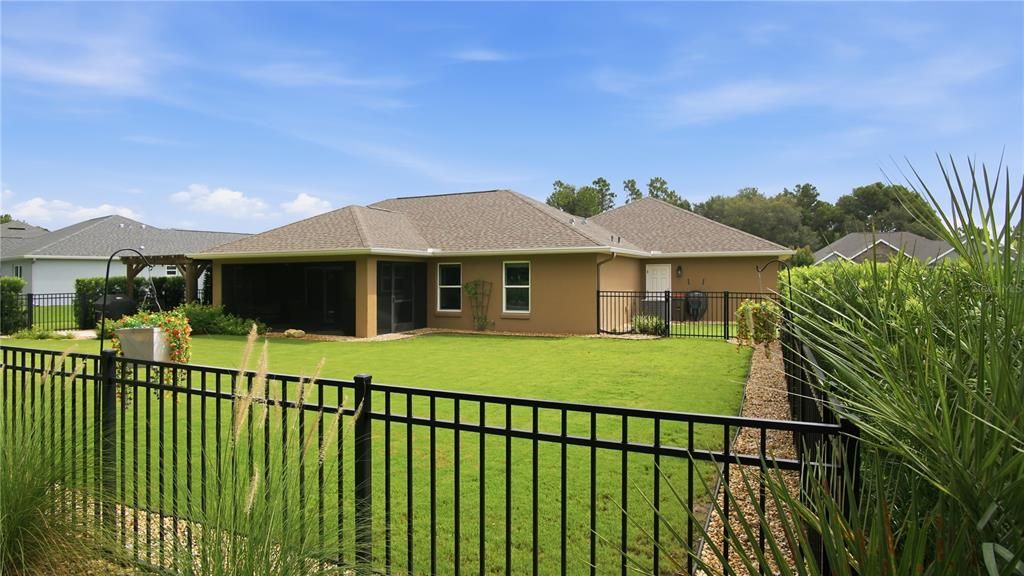For Sale: $399,900 (3 beds, 2 baths, 1473 Square Feet)