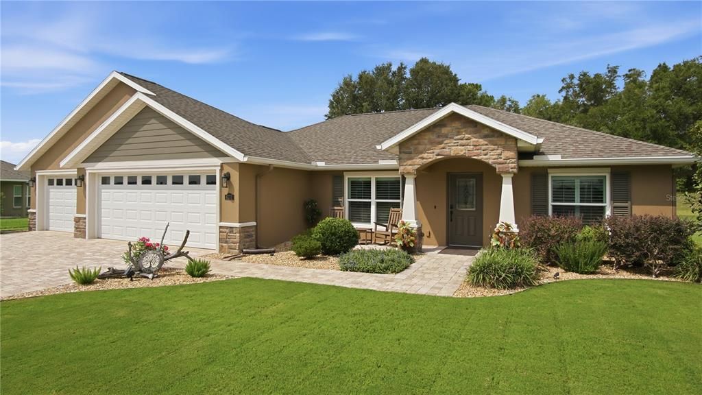 For Sale: $399,900 (3 beds, 2 baths, 1473 Square Feet)