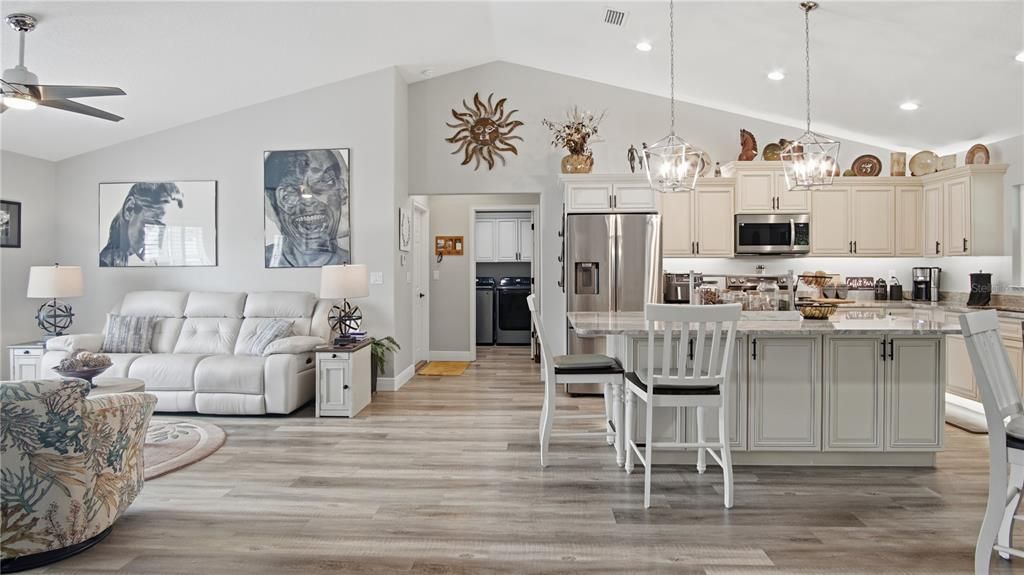 For Sale: $399,900 (3 beds, 2 baths, 1473 Square Feet)