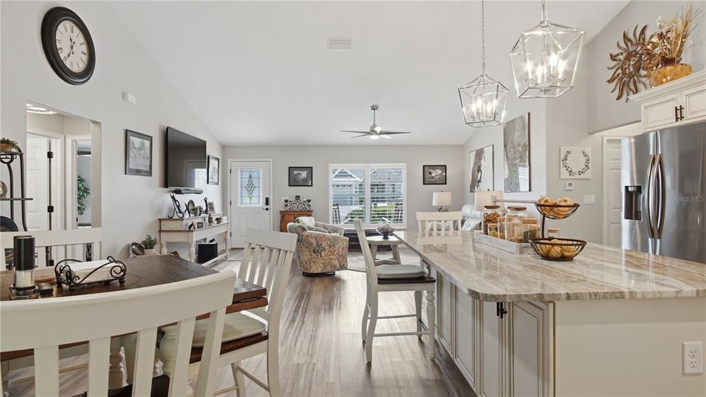 For Sale: $399,900 (3 beds, 2 baths, 1473 Square Feet)