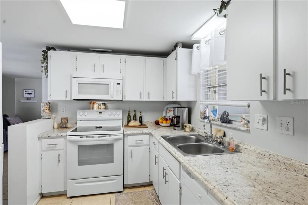 En Venta: $240,000 (2 camas, 2 baños, 992 Pies cuadrados)