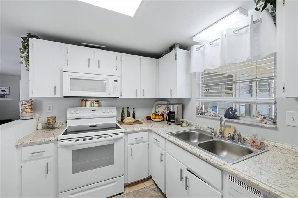 En Venta: $240,000 (2 camas, 2 baños, 992 Pies cuadrados)