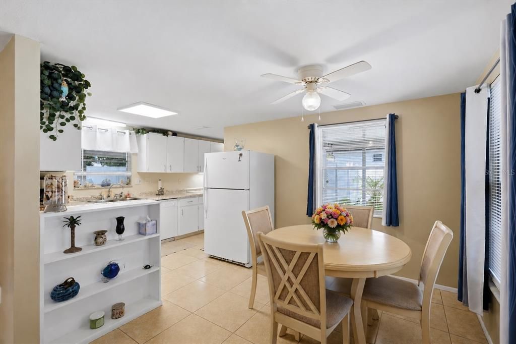 En Venta: $240,000 (2 camas, 2 baños, 992 Pies cuadrados)