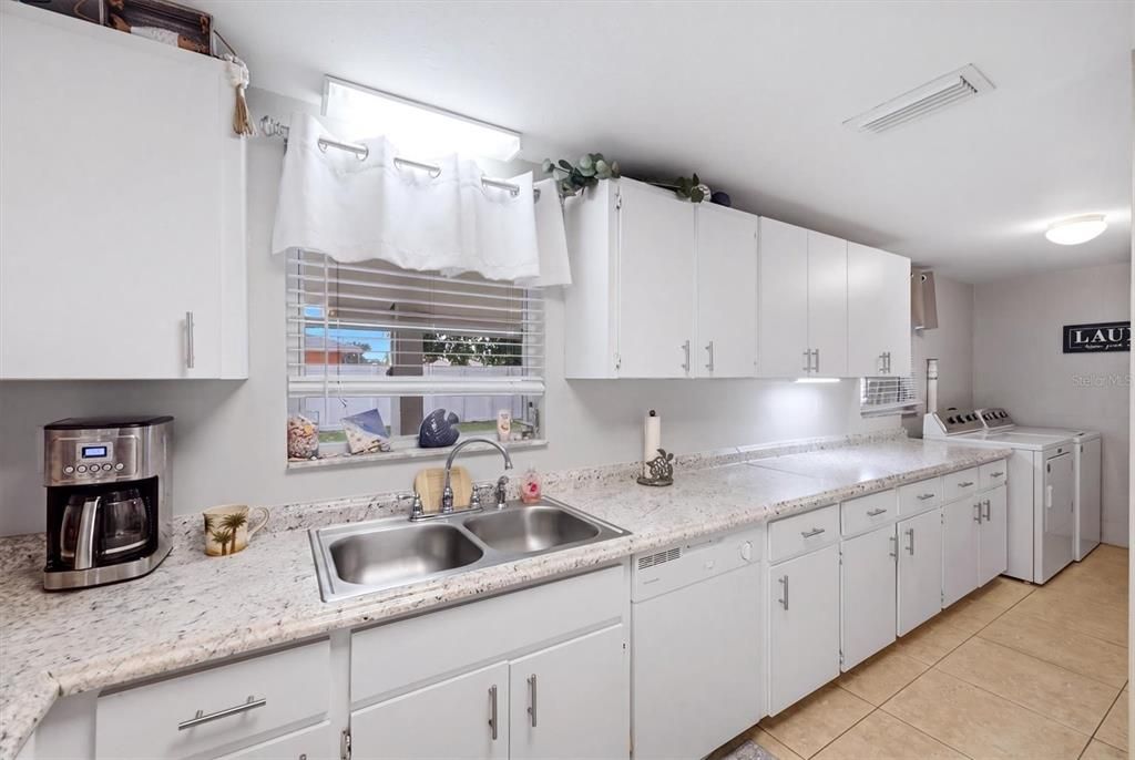 En Venta: $240,000 (2 camas, 2 baños, 992 Pies cuadrados)