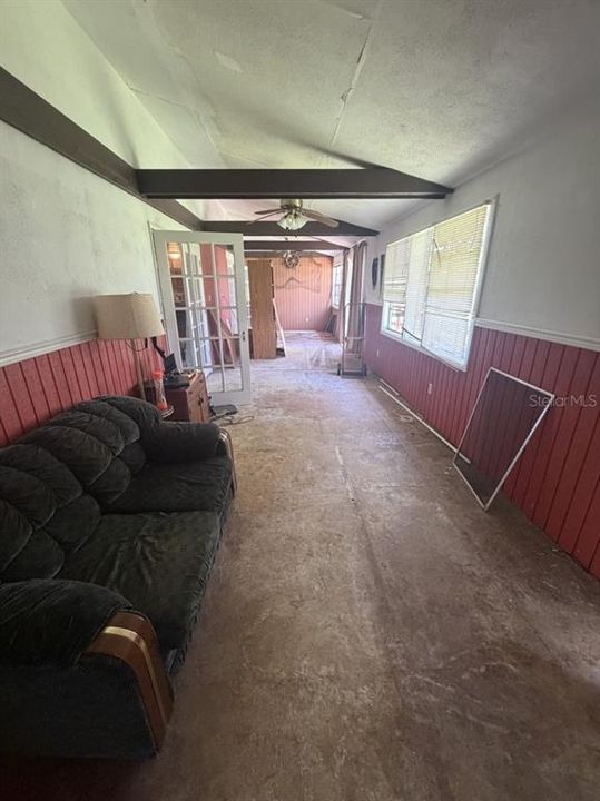 For Sale: $194,999 (3 beds, 2 baths, 1869 Square Feet)