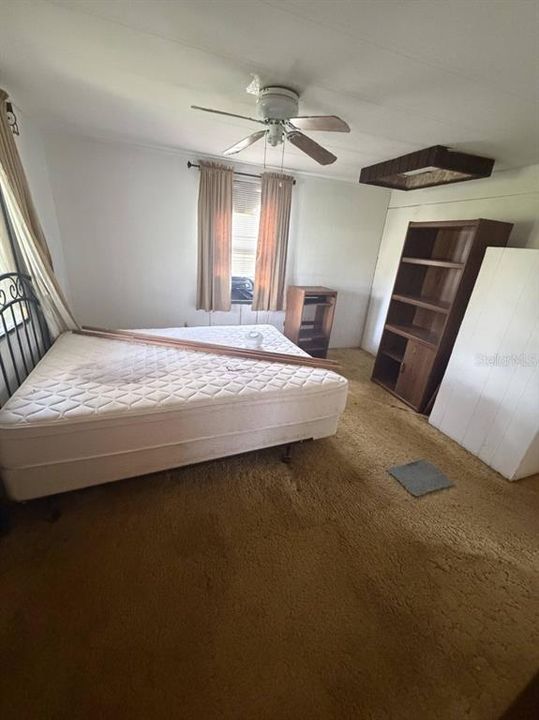 For Sale: $194,999 (3 beds, 2 baths, 1869 Square Feet)