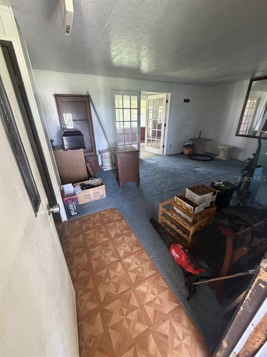 For Sale: $194,999 (3 beds, 2 baths, 1869 Square Feet)