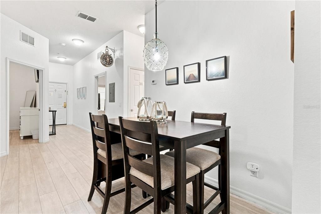 На продажу: $179,900 (3 спален, 2 ванн, 1227 Квадратных фут)