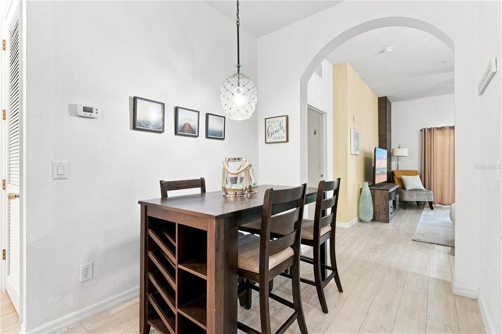 На продажу: $179,900 (3 спален, 2 ванн, 1227 Квадратных фут)