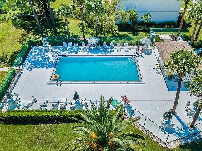 В аренду: $1,795 (2 спален, 2 ванн, 879 Квадратных фут)