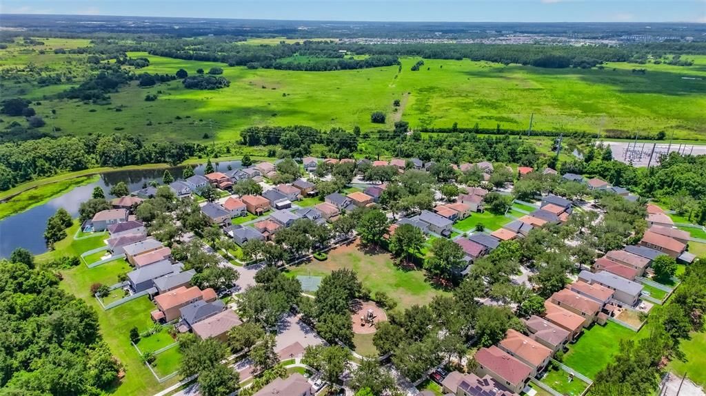 На продажу: $350,000 (3 спален, 2 ванн, 1719 Квадратных фут)