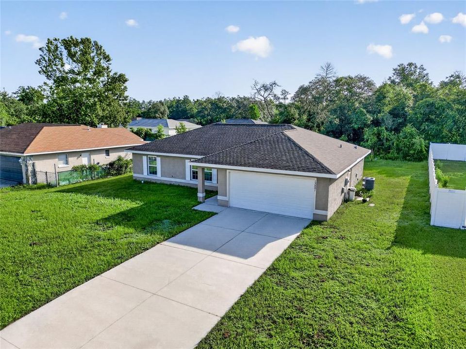 For Sale: $229,000 (3 beds, 2 baths, 1373 Square Feet)