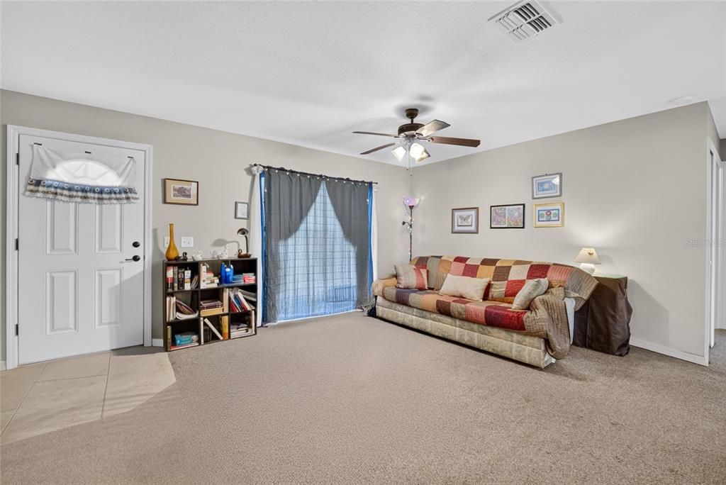 For Sale: $229,000 (3 beds, 2 baths, 1373 Square Feet)