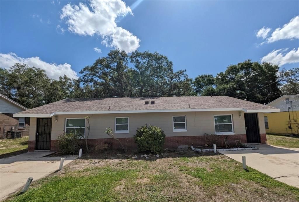 For Sale: $390,000 (2048 beds, 0 baths, 1664 Square Feet)