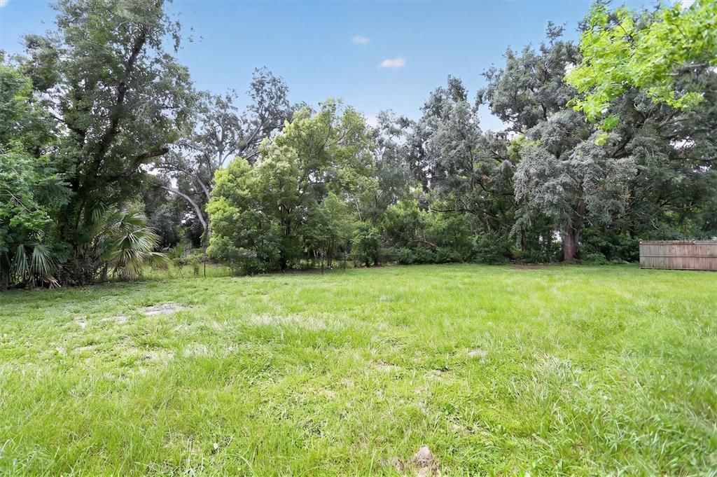 На продажу: $279,900 (2 спален, 1 ванн, 814 Квадратных фут)