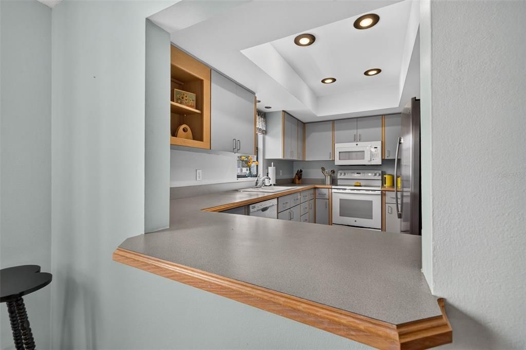 For Sale: $198,000 (2 beds, 2 baths, 1185 Square Feet)