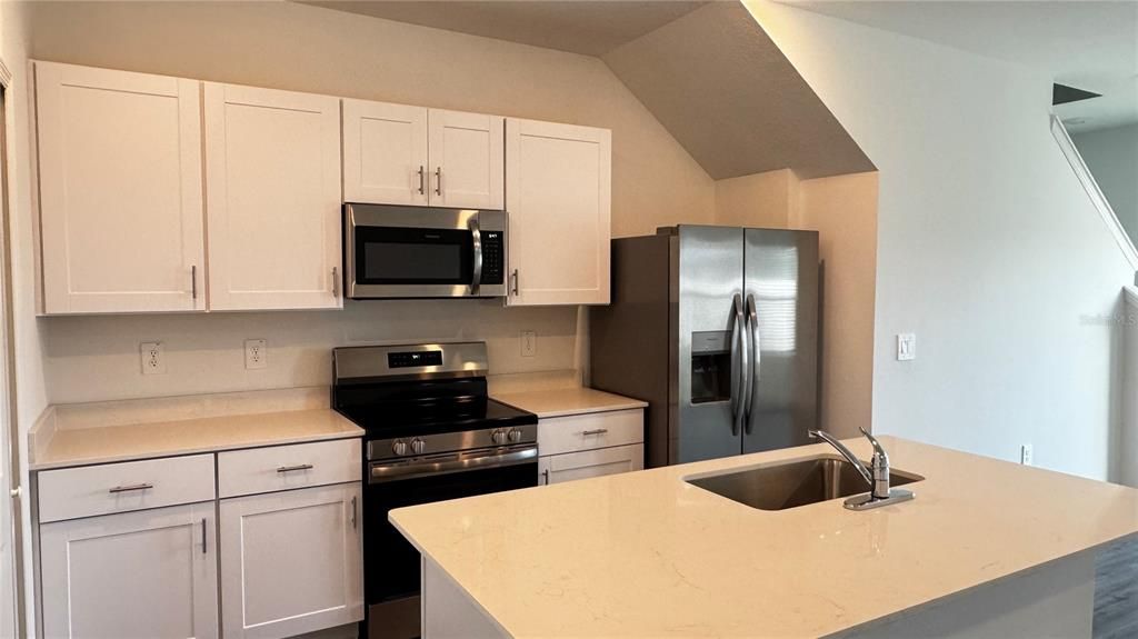 For Rent: $1,750 (3 beds, 2 baths, 1339 Square Feet)