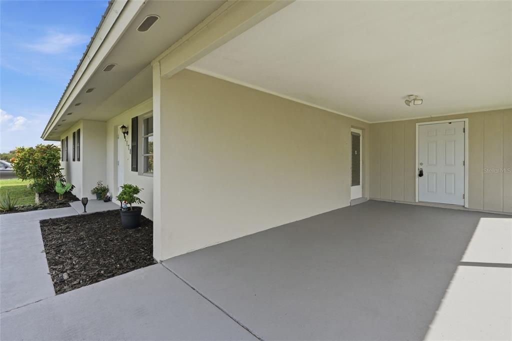 На продажу: $199,900 (2 спален, 2 ванн, 1028 Квадратных фут)