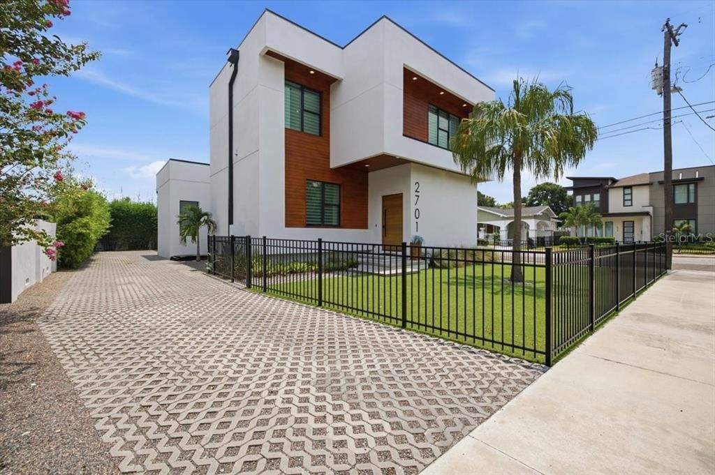 На продажу: $1,350,000 (5 спален, 4 ванн, 3431 Квадратных фут)