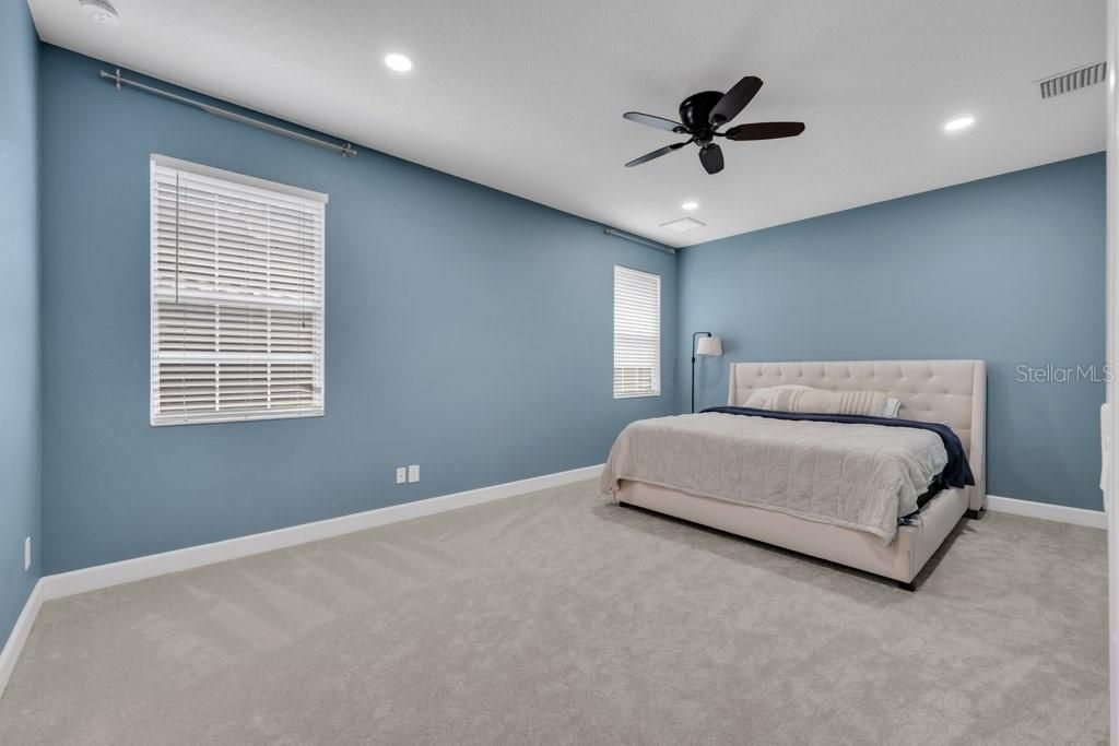 En Venta: $615,000 (5 camas, 3 baños, 3134 Pies cuadrados)