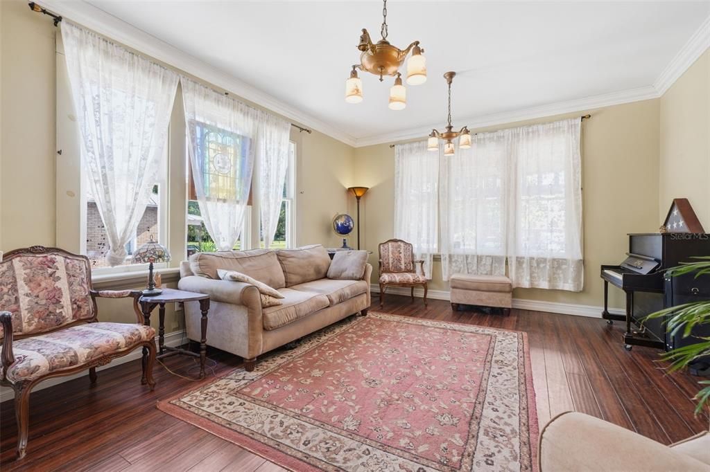 Activo con contrato: $500,000 (5 camas, 5 baños, 3972 Pies cuadrados)