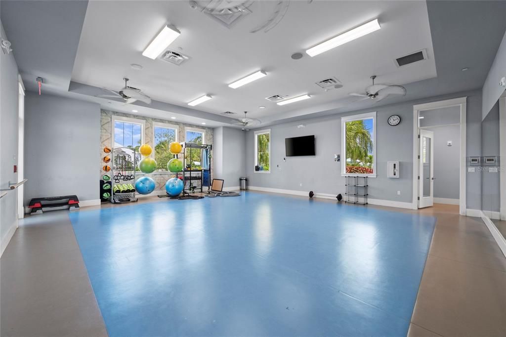 Под контрактом: $528,000 (2 спален, 2 ванн, 1638 Квадратных фут)