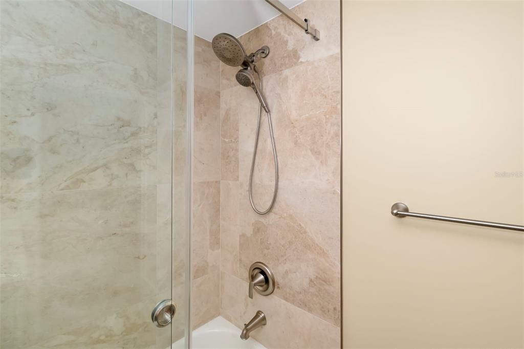 For Sale: $849,000 (2 beds, 2 baths, 969 Square Feet)