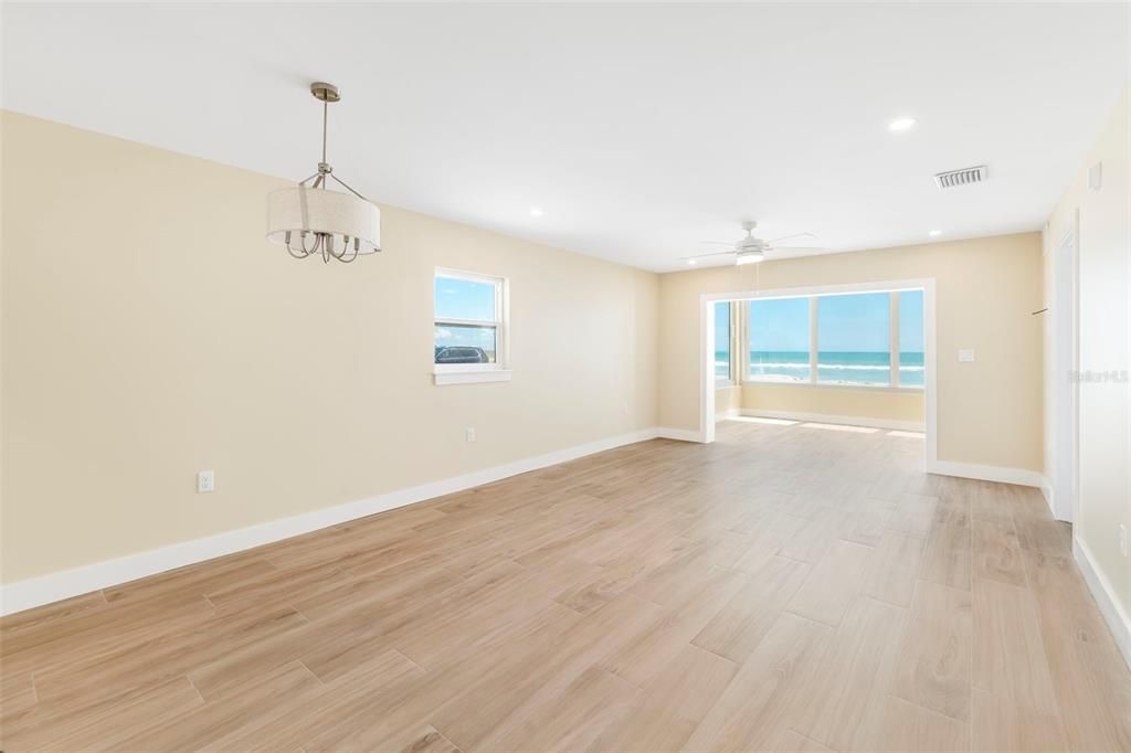 For Sale: $849,000 (2 beds, 2 baths, 969 Square Feet)