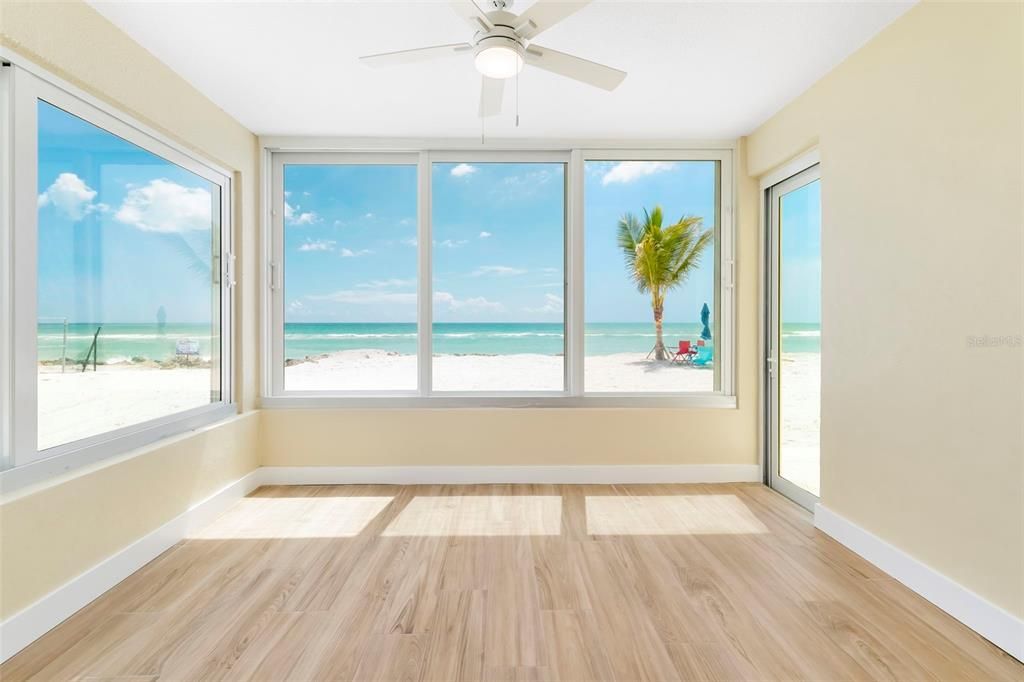 For Sale: $849,000 (2 beds, 2 baths, 969 Square Feet)