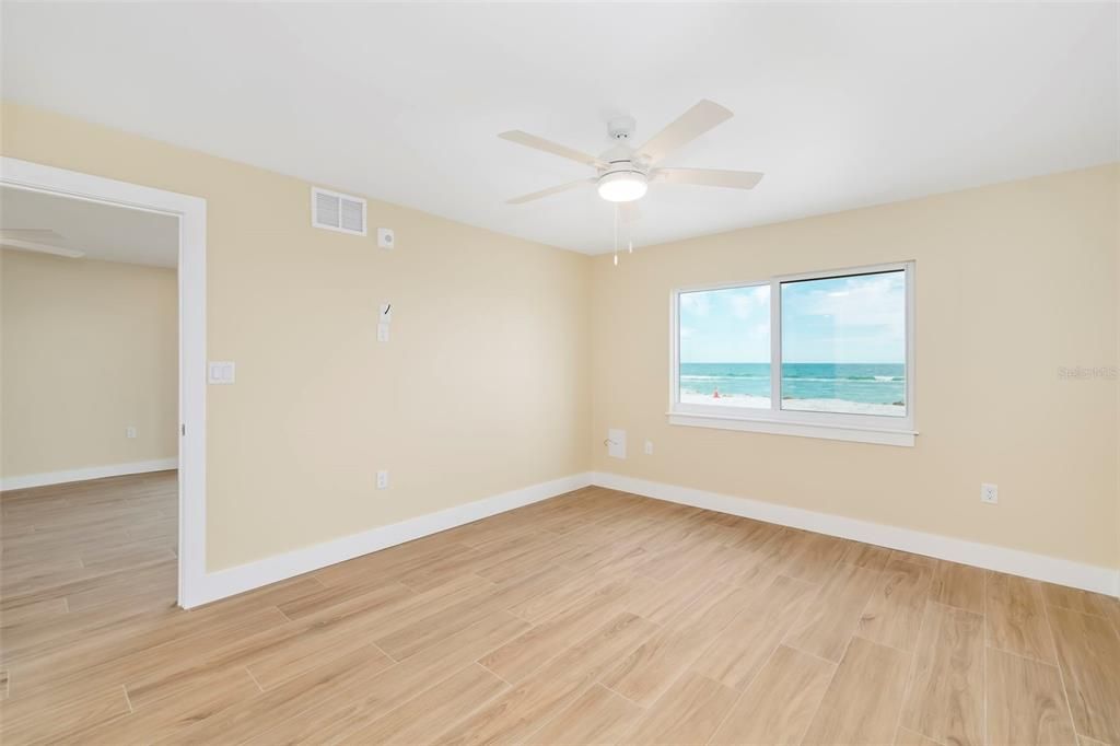 For Sale: $849,000 (2 beds, 2 baths, 969 Square Feet)