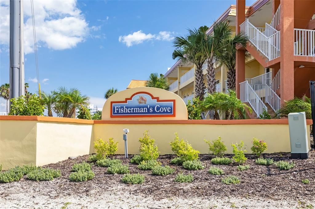 For Sale: $849,000 (2 beds, 2 baths, 969 Square Feet)