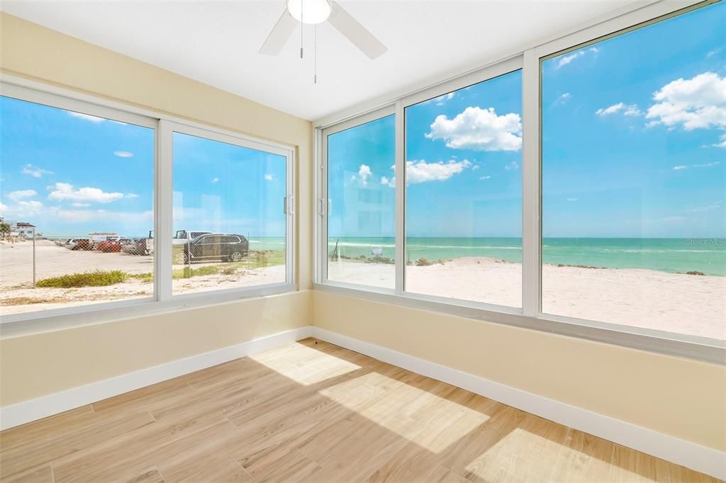 For Sale: $849,000 (2 beds, 2 baths, 969 Square Feet)