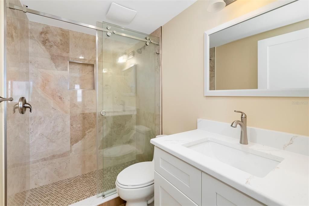 For Sale: $849,000 (2 beds, 2 baths, 969 Square Feet)