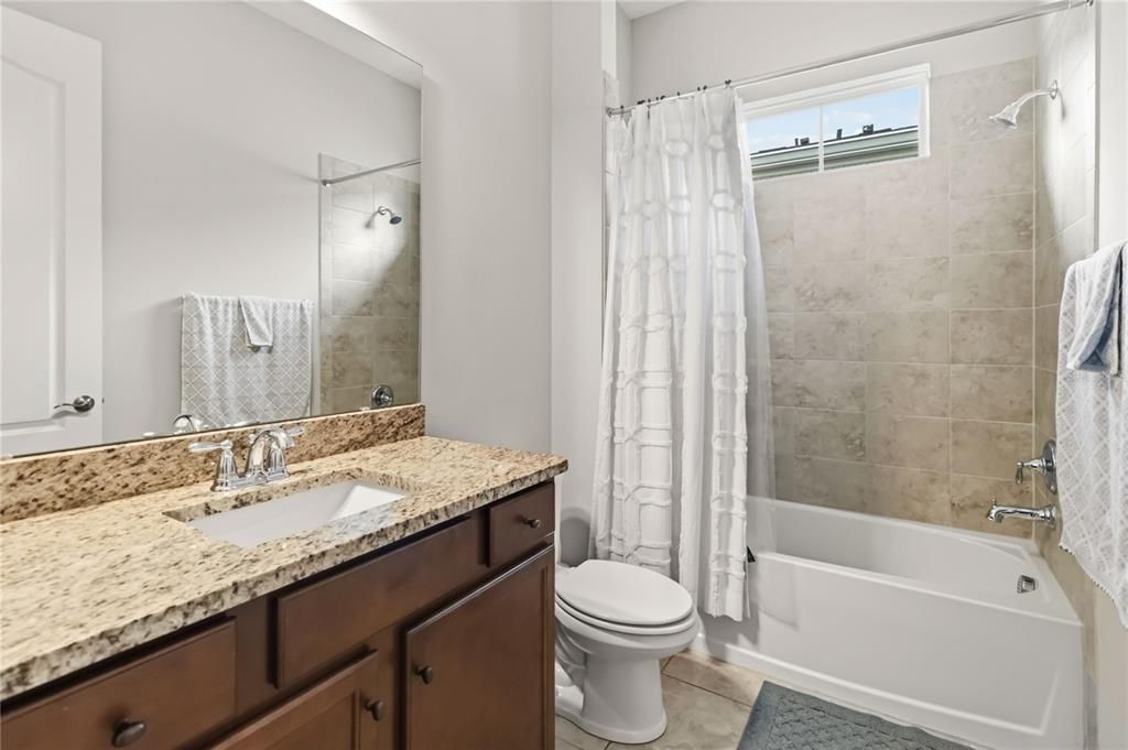 For Sale: $269,000 (2 beds, 2 baths, 1261 Square Feet)