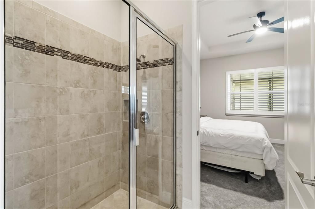 For Sale: $269,000 (2 beds, 2 baths, 1261 Square Feet)