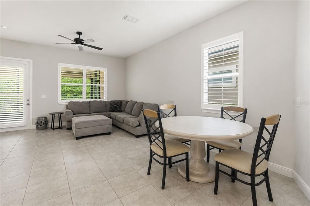 For Sale: $269,000 (2 beds, 2 baths, 1261 Square Feet)