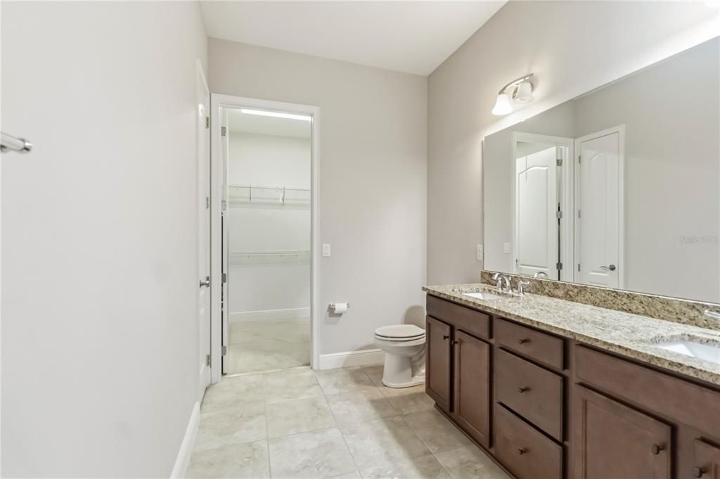 For Sale: $269,000 (2 beds, 2 baths, 1261 Square Feet)