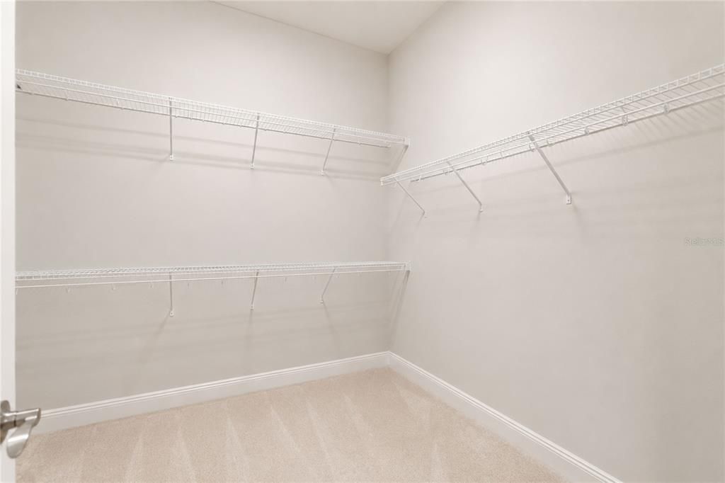 For Sale: $269,000 (2 beds, 2 baths, 1261 Square Feet)