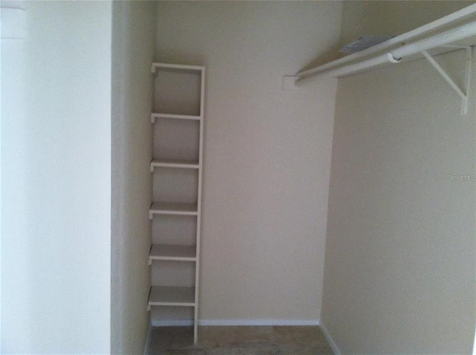 На продажу: $130,000 (2 спален, 2 ванн, 940 Квадратных фут)