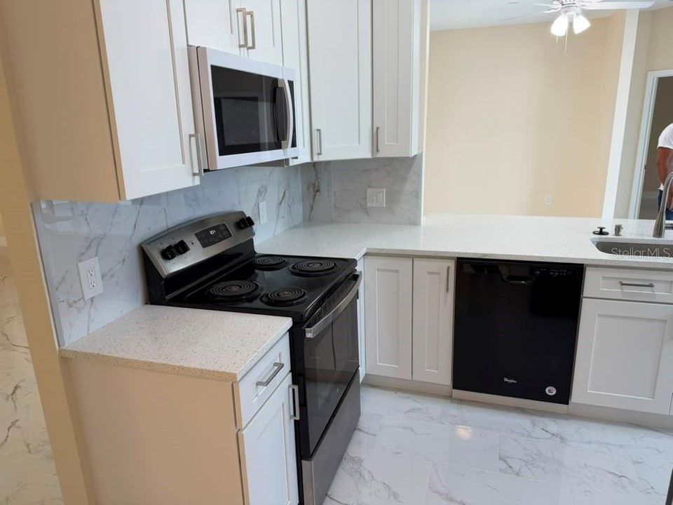В аренду: $2,500 (4 спален, 2 ванн, 1800 Квадратных фут)