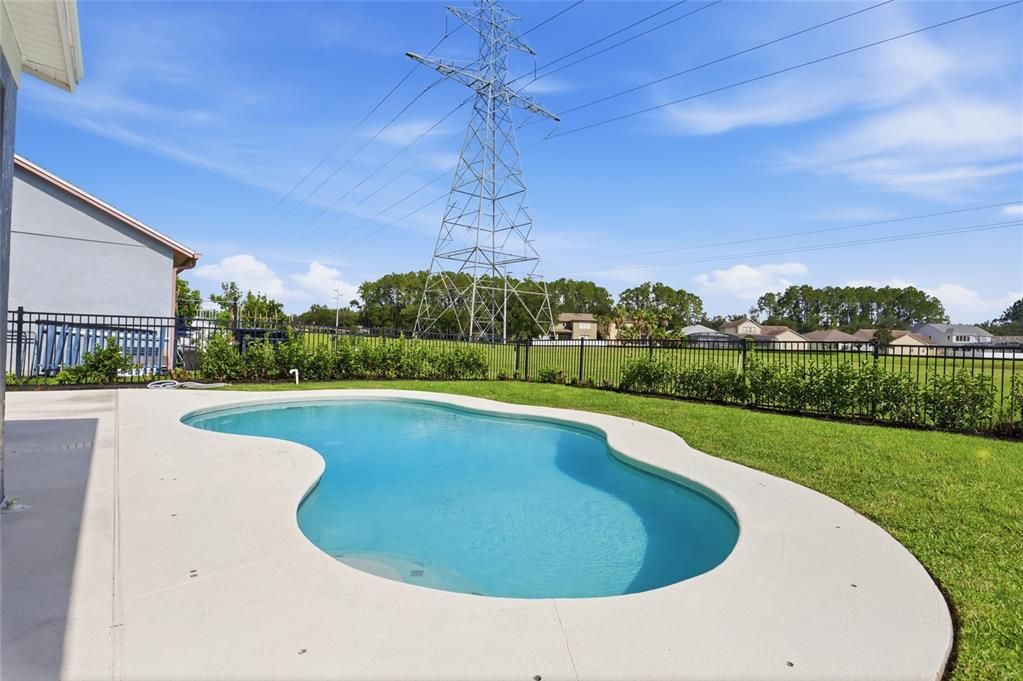 En Venta: $644,900 (4 camas, 2 baños, 2683 Pies cuadrados)