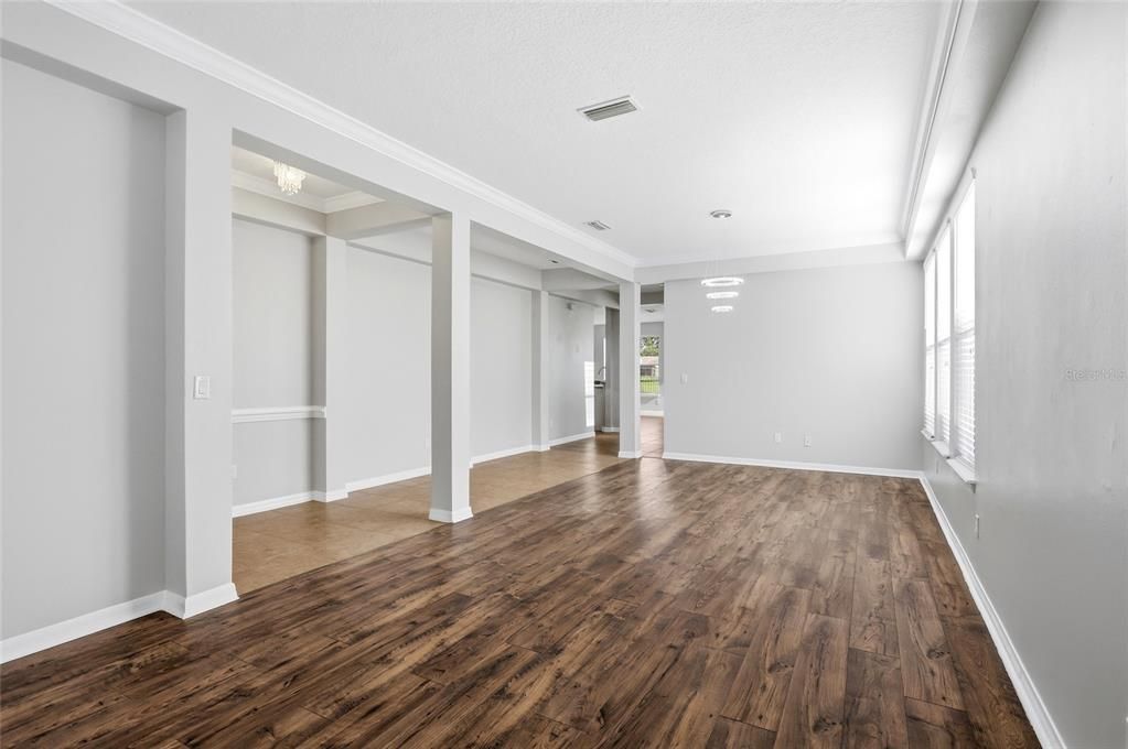 En Venta: $644,900 (4 camas, 2 baños, 2683 Pies cuadrados)