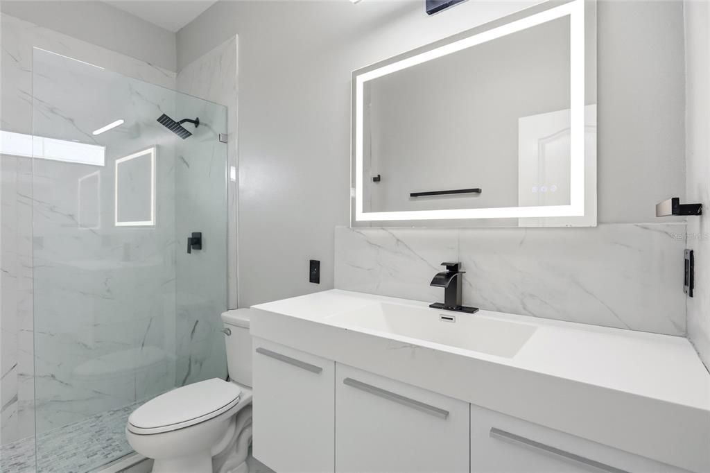 En Venta: $644,900 (4 camas, 2 baños, 2683 Pies cuadrados)