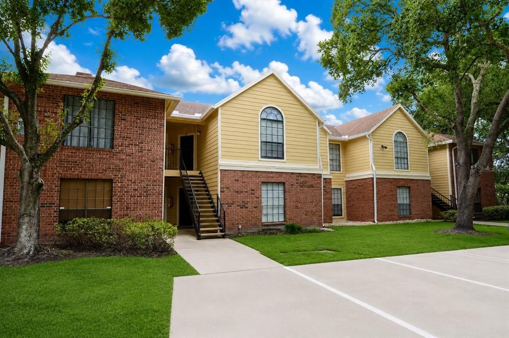 В аренду: $1,750 (2 спален, 2 ванн, 1129 Квадратных фут)