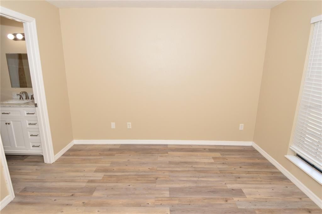 В аренду: $1,750 (2 спален, 2 ванн, 1129 Квадратных фут)