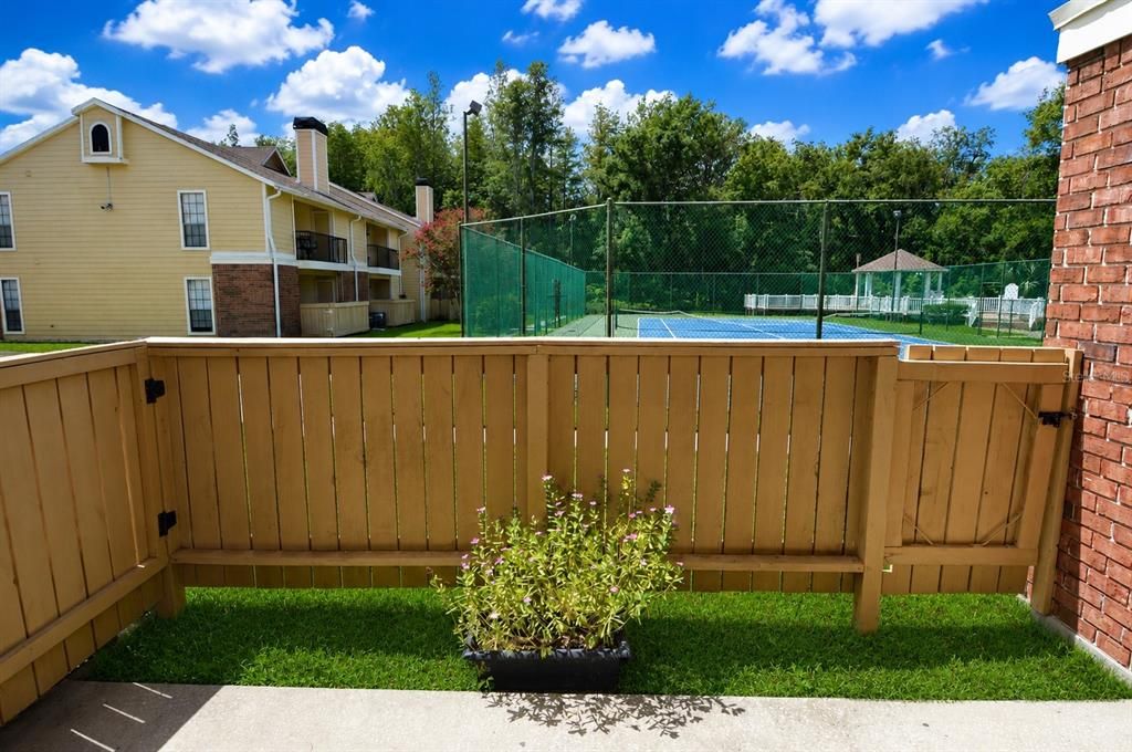 В аренду: $1,750 (2 спален, 2 ванн, 1129 Квадратных фут)