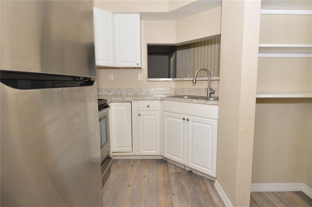 В аренду: $1,750 (2 спален, 2 ванн, 1129 Квадратных фут)